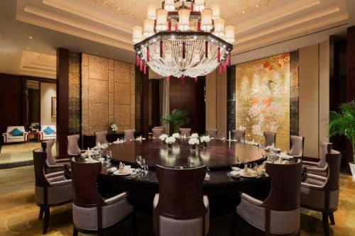 Wanda Realm Chifeng Hotel