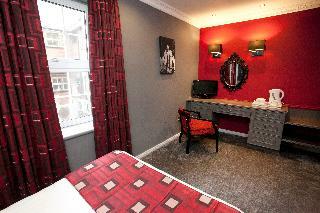 St James Hotel