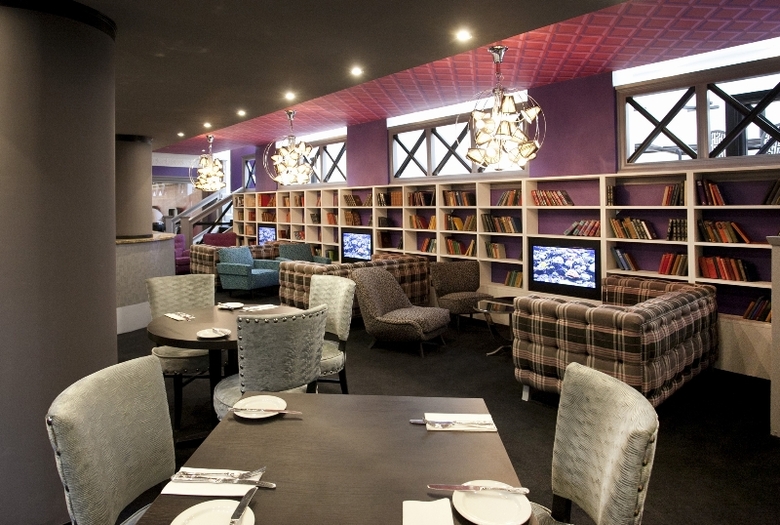 St James Hotel