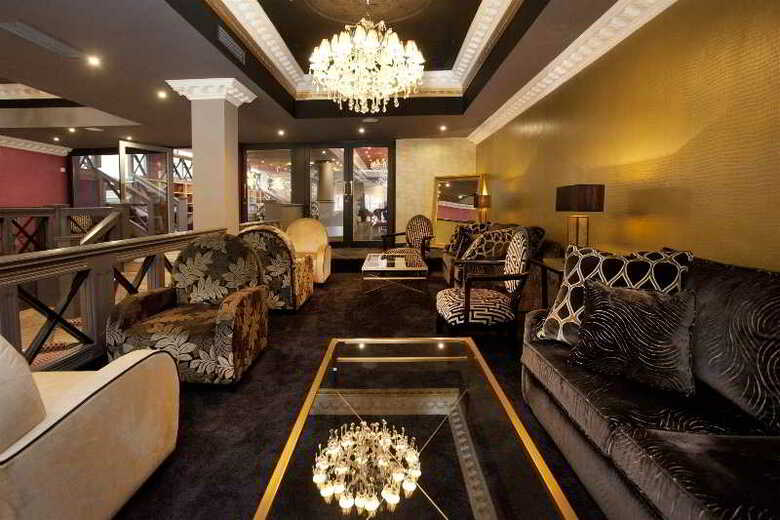 St James Hotel
