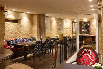 Savoy Boutique Hotel