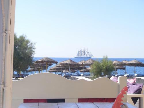 Hotel Perissa Bay