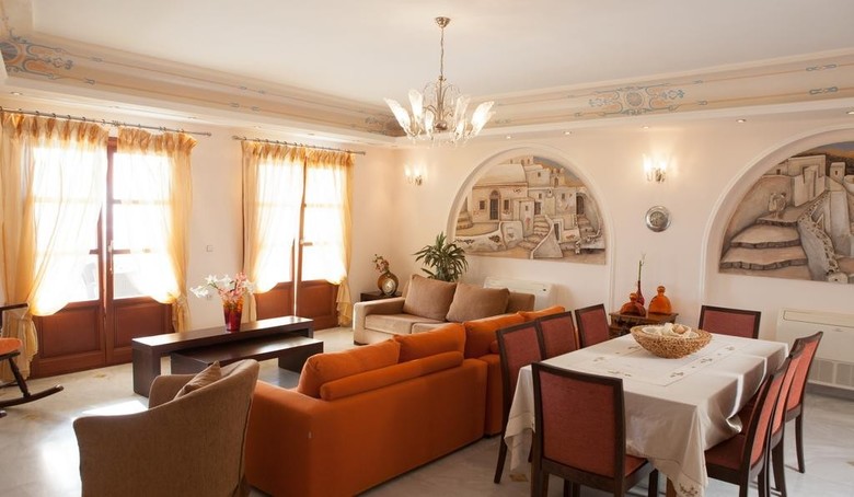 Epavlis Hotel