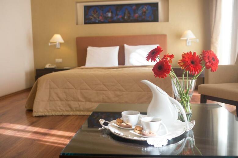 Hotel Davitel Tobacco