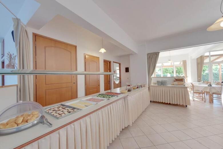 Hotel Marirena
