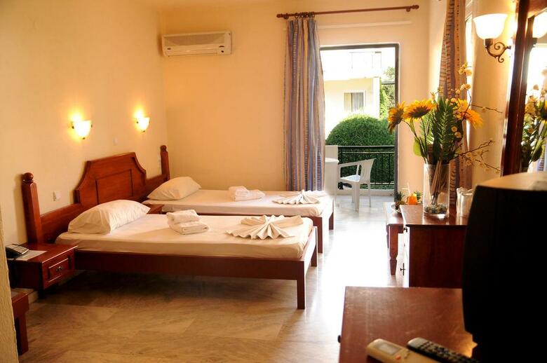 Hotel Chrispy World Annexe