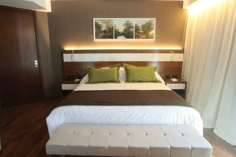 Yrigoyen 111 Hotel