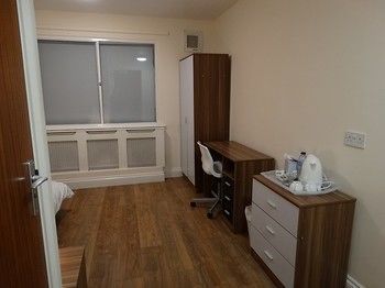 Hostal Ava Residence