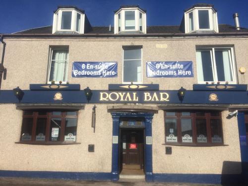 Hostal Rooms @ The Royal