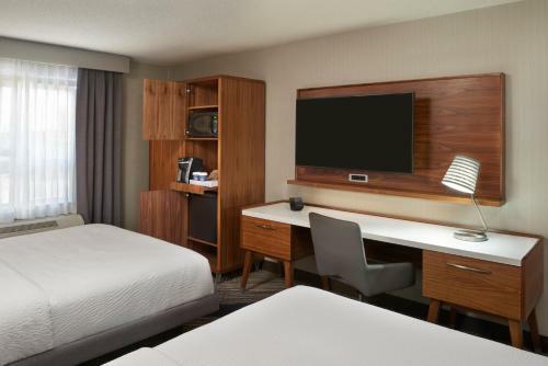 Hotel Super 8 Toronto North