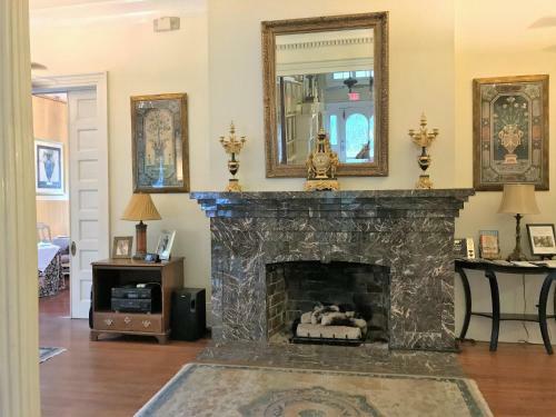 Bed & Breakfast Historic Michabelle Inn