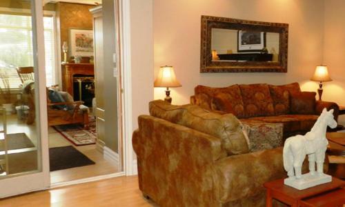 The Stone Gate Inn Bed & Breakfast