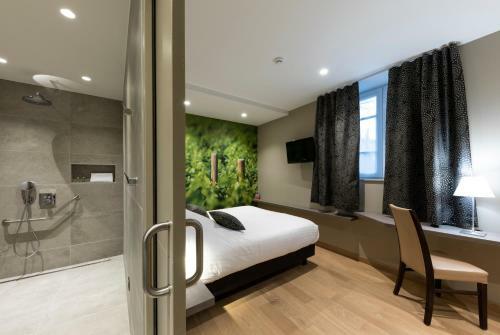 Hotel Auberge De Clochemerle