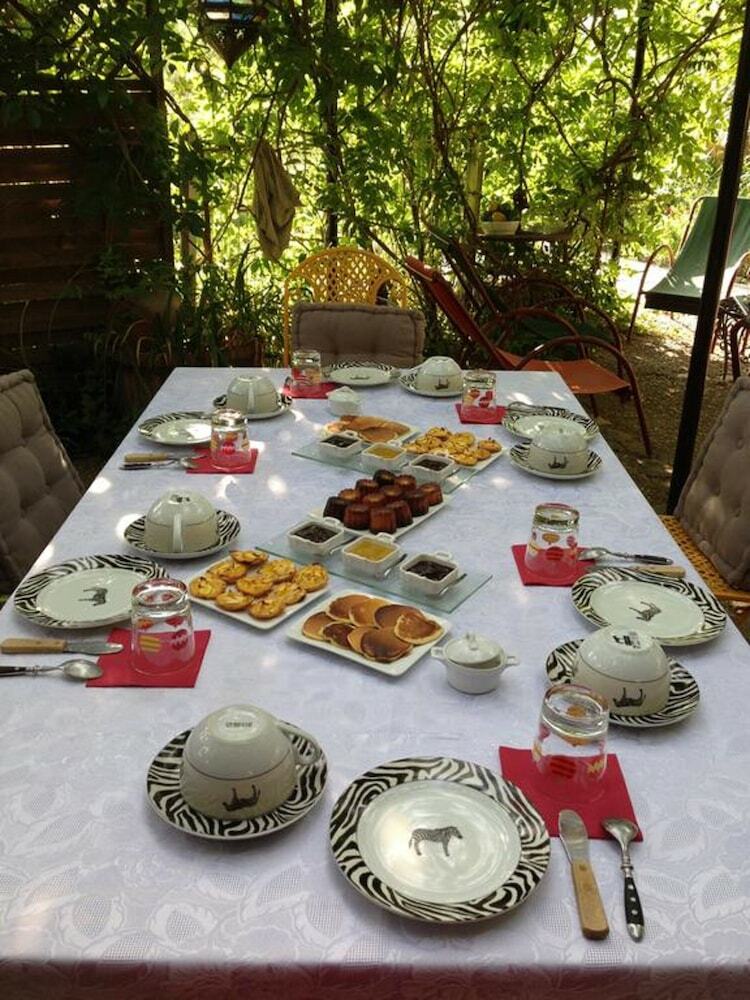 Bed & Breakfast Les Jardins Du Rebaut