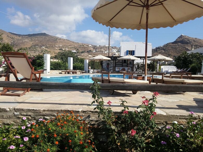 Brothers Hotel