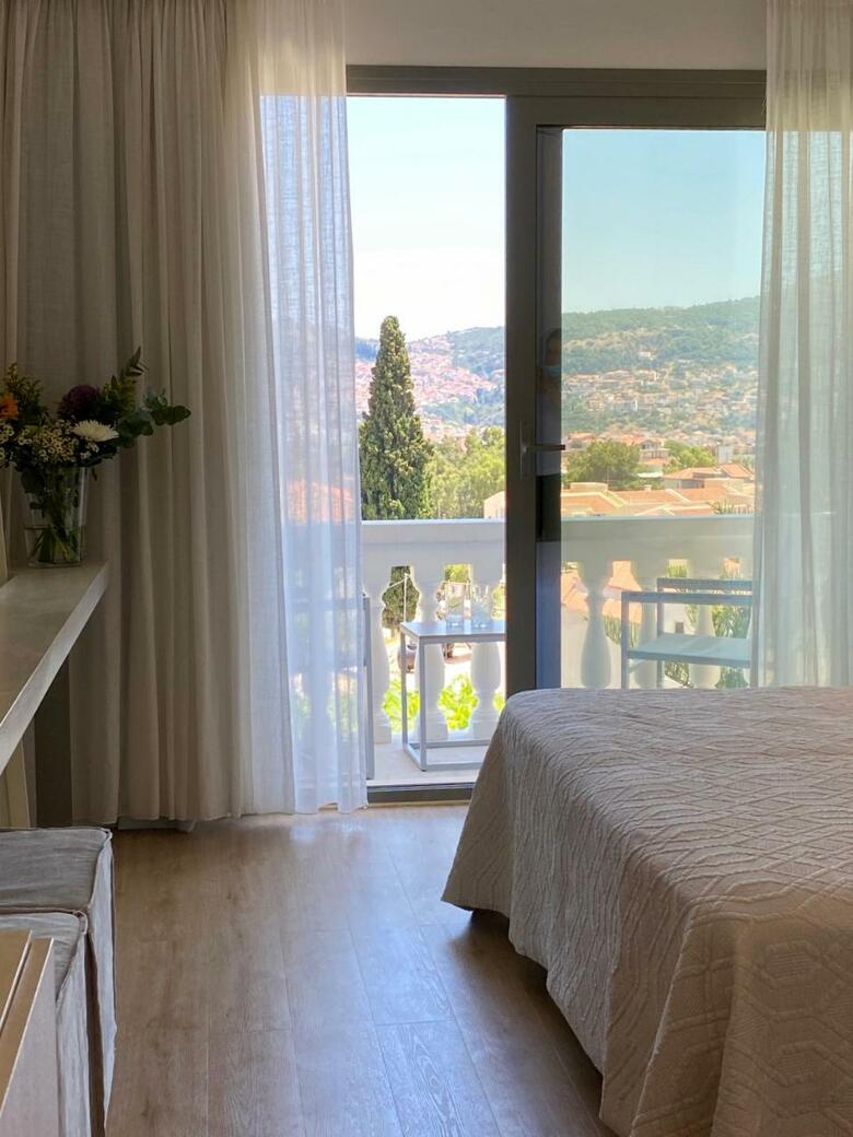 Hotel Ino