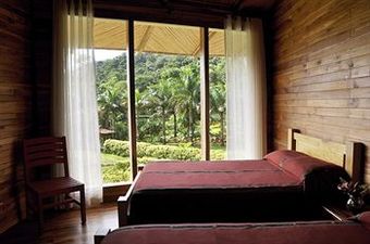 Macaw Lodge