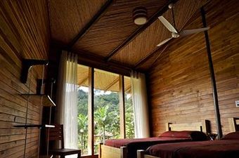 Macaw Lodge