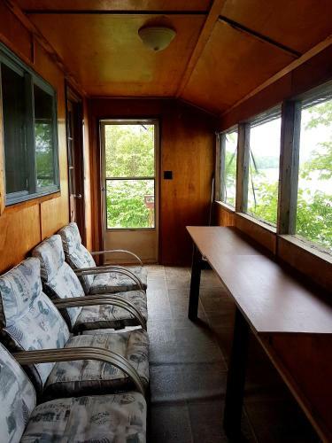 Marble Lake Lodge