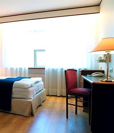 Hotel Park Inn Island