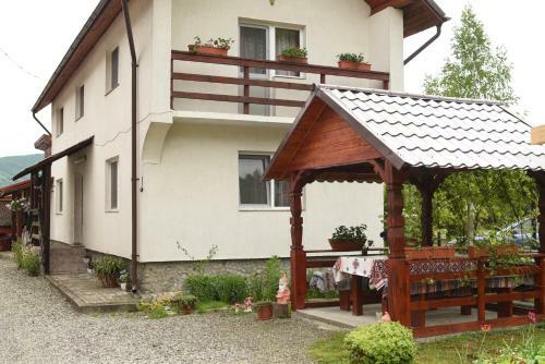 Hostal Pension Ioana Lavita