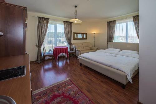 Hostal Baltas Namas