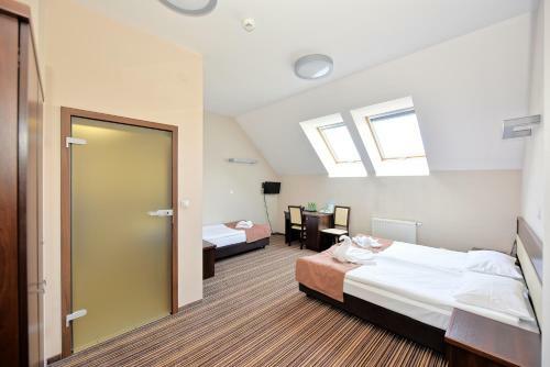 Aviator Hotel