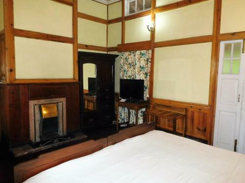 Hotel Royal Heritage Tripura Castle
