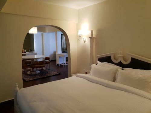 Hotel Royal Heritage Tripura Castle