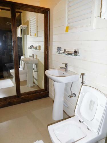 Hotel Royal Heritage Tripura Castle