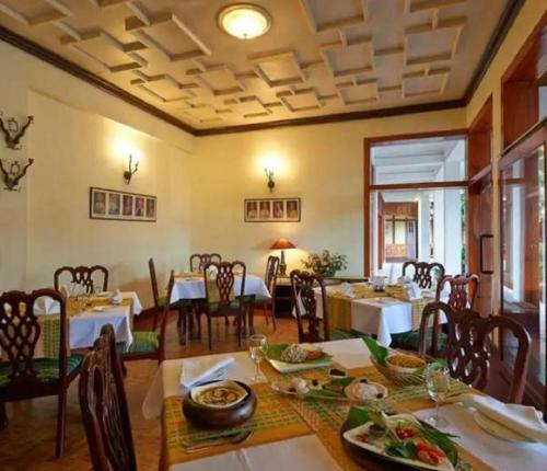 Hotel Royal Heritage Tripura Castle