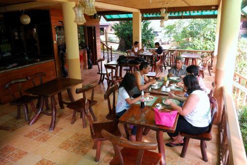 Hotel Lally And Abet Beach Cottages
