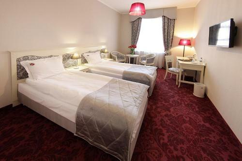 Hotel Jaros?aw