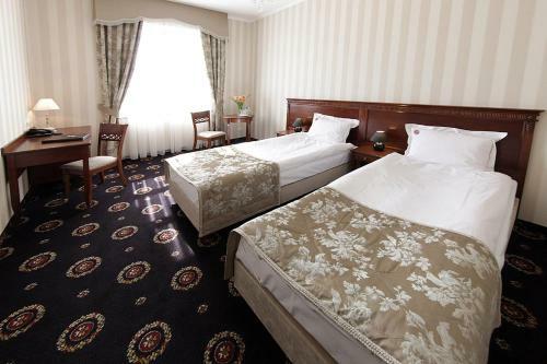 Hotel Jaros?aw