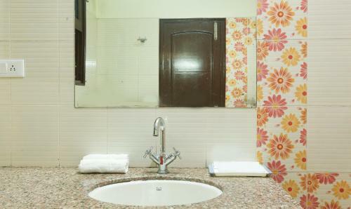 Hotel Moon Walk Residency