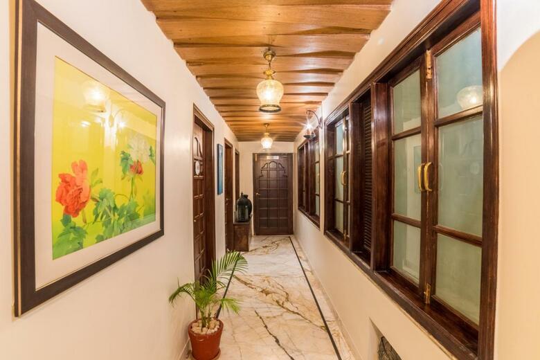 Hotel Hillock