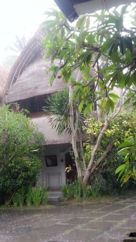 Anom Beach Hotel