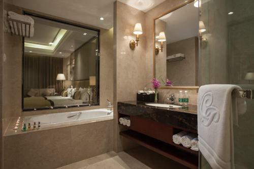 Classical Plaza Hotel
