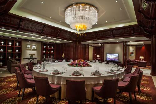Classical Plaza Hotel