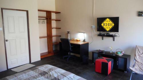 Rainbow Hill Hotel