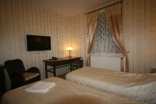 Hotel Dw�r Ostoia