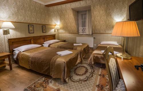 Hotel Dw�r Ostoia