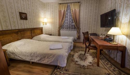 Hotel Dw�r Ostoia