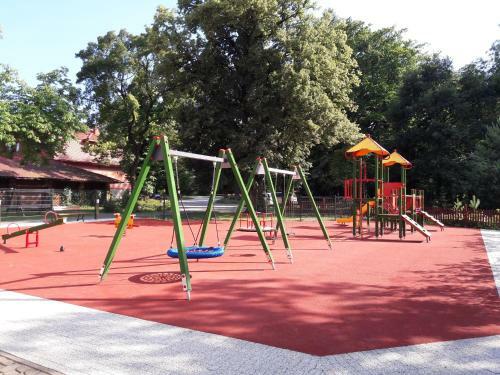 Hotel Dw�r Ostoia