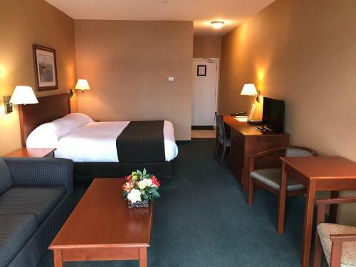 Hotel Beach Gardens Resort And Marina
