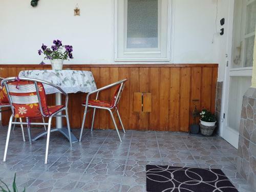 Hostal Vir�gos Vend�gh�z