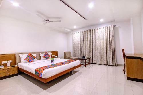 Hotel Sybaritic Suites Gachibowli
