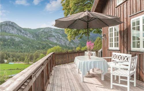 Holiday Home Kviteseid �sgrendvegen
