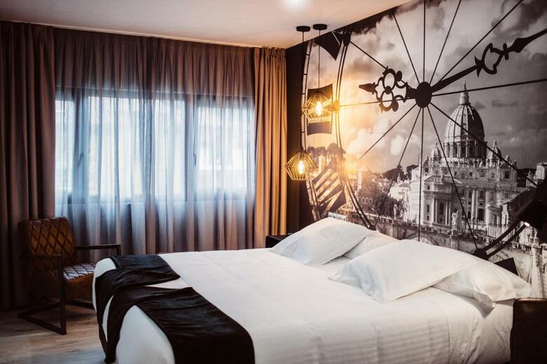 Hotel Cuevas