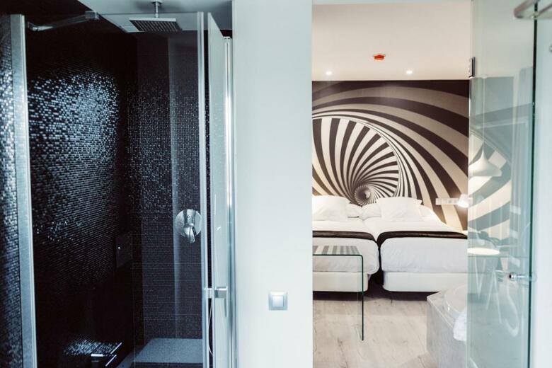 Hotel Cuevas